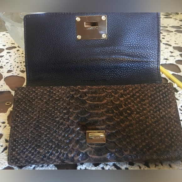 Michael Kors Wallet - Picture 4 of 10